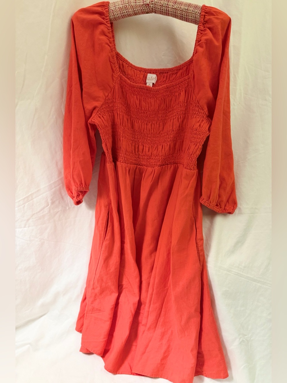 Isabel beautiful coral linen dress with smocking and pockets😊 size m